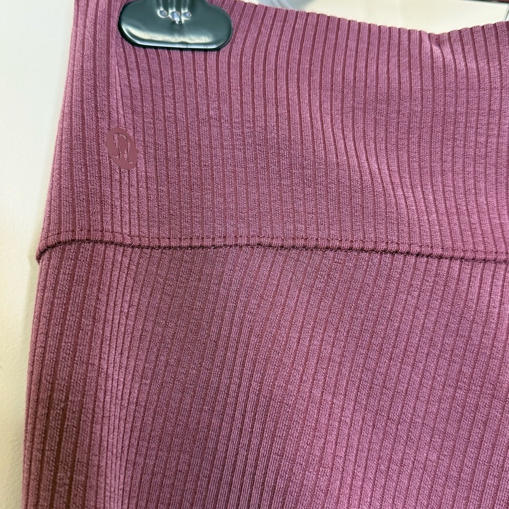 New LuluLemon Size 8 Ribbed Softstreme Flared Pant Size 8 in Color Garnet - Picture 5 of 8